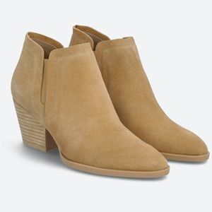 Dolce Vita Domino Suede Heeled Bootie Tan size 8.5